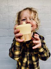 Load image into Gallery viewer, no-more-spills-sippy-cup-yellow
